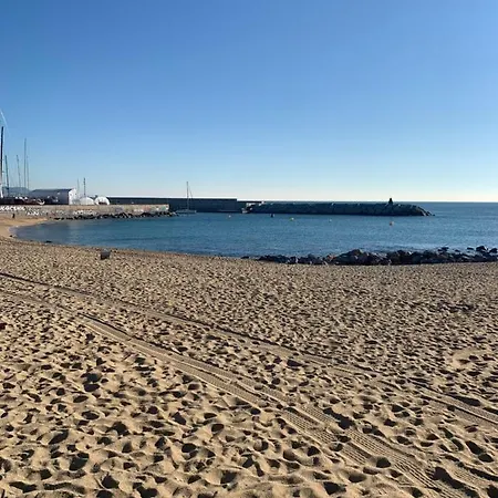 Badalona Beach Apartment Apartment
